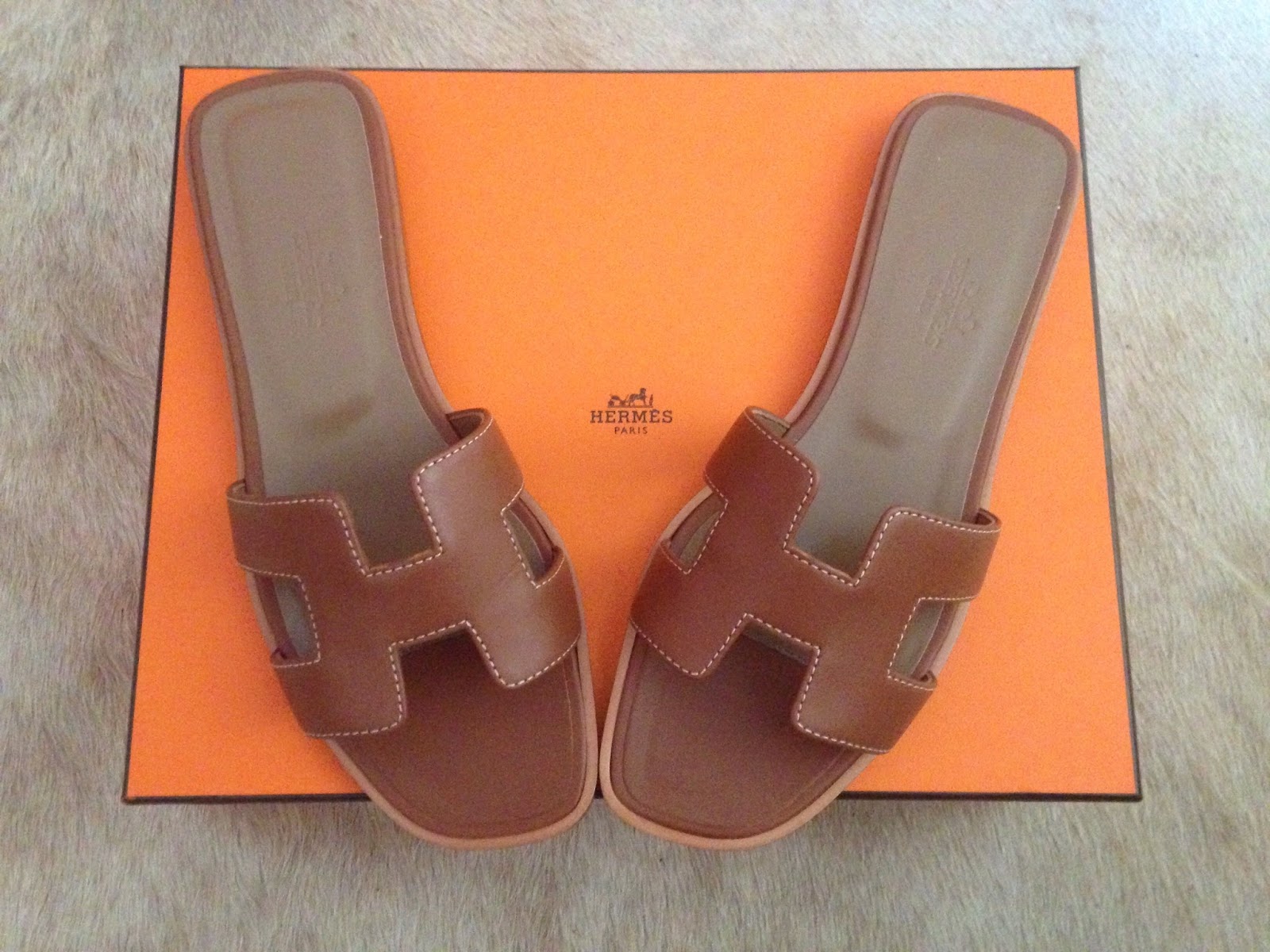 The Summer Shoe Essential: Hermes Oran Sandals - The Brunette Nomad