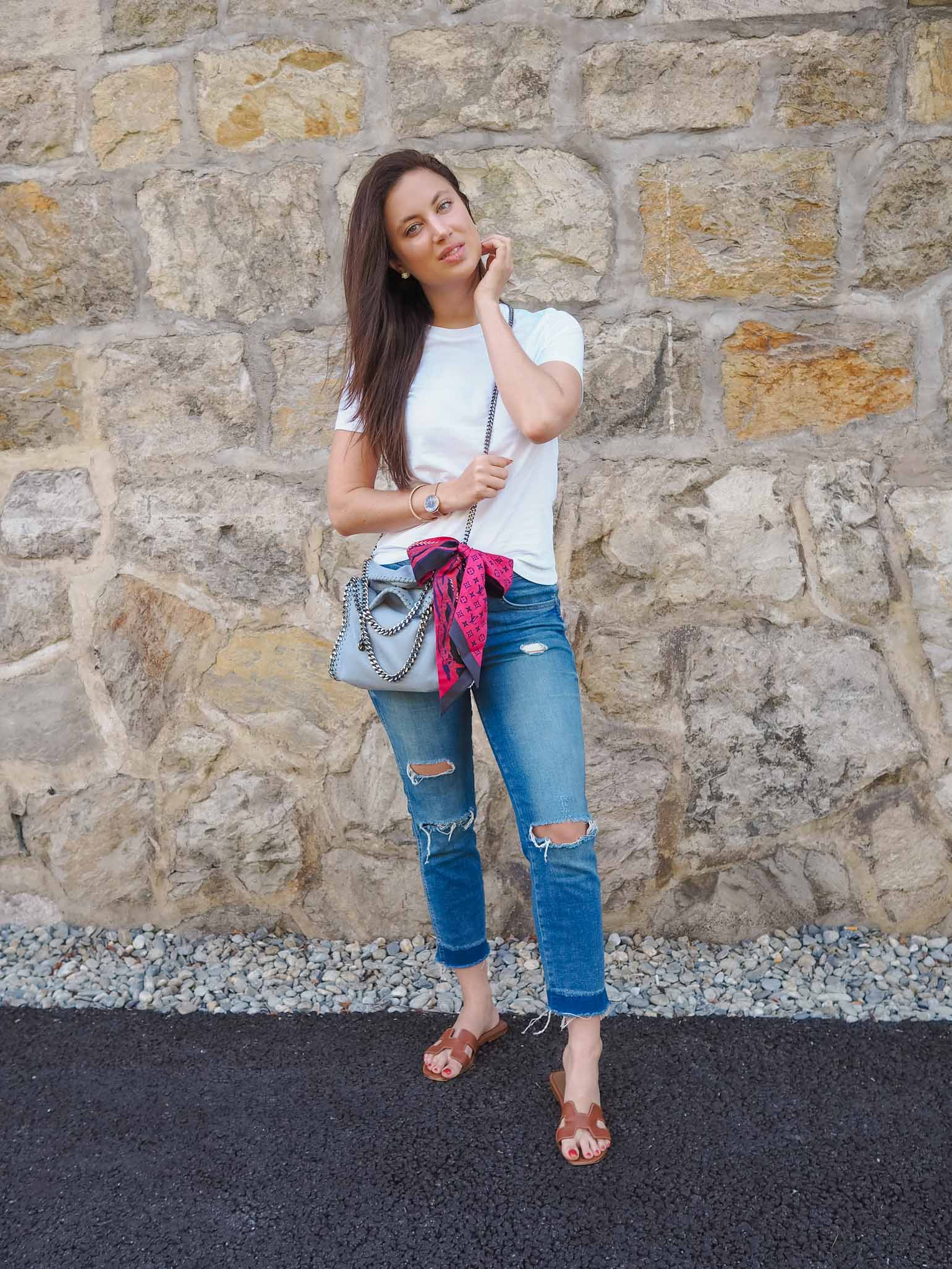 Dallas fashion blogger styles hermes oran sandals with jeans