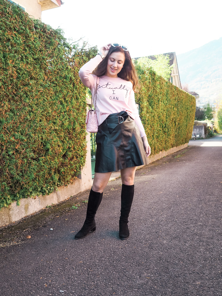 Cristina on The Brunette Nomad, Dallas fashion blogger living in Switzerland, shares a graphic New Look Sweater on the blog