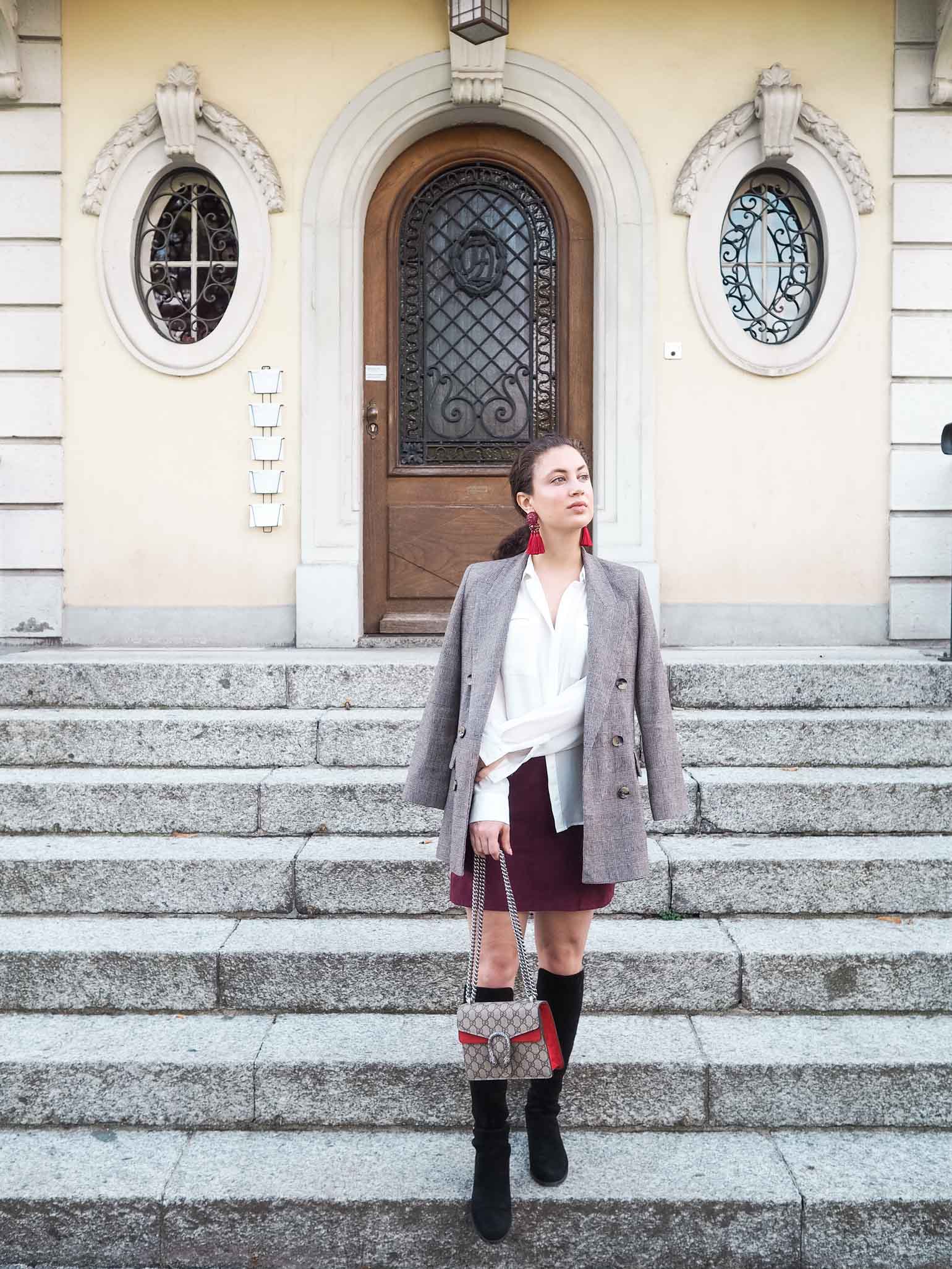 Dallas fashion blogger shows that burgundy and plaid are essential trends this Fall