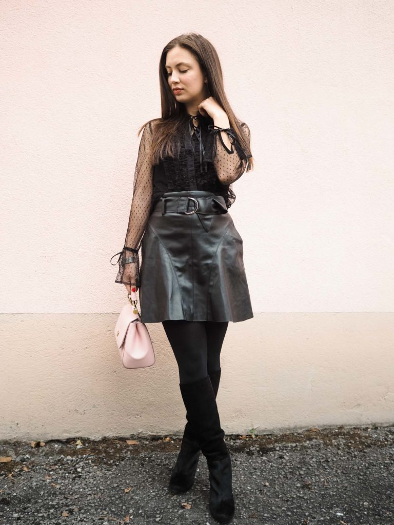 Chic All Black Holiday Party Look - The Brunette Nomad