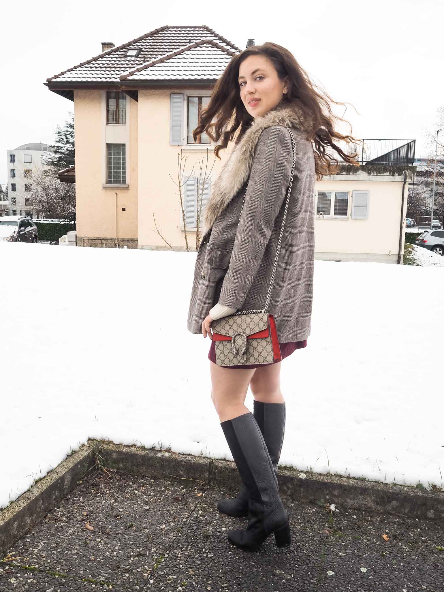 I'm in the Christmas Spirit: Plaid Holiday Look - The Brunette Nomad, Dallas fashion blogger