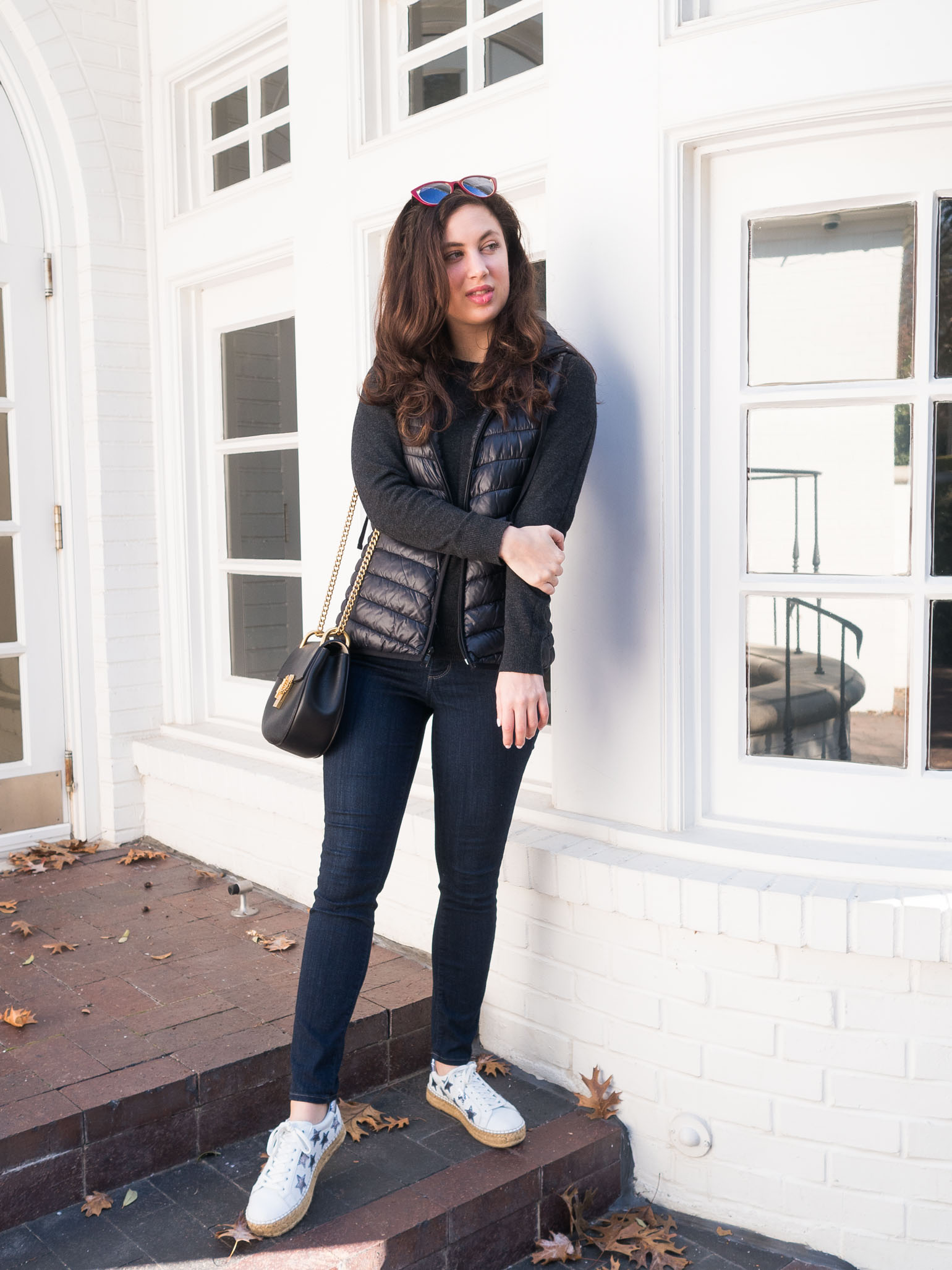 Dallas fashion bloggers hares her athleisure weekend style