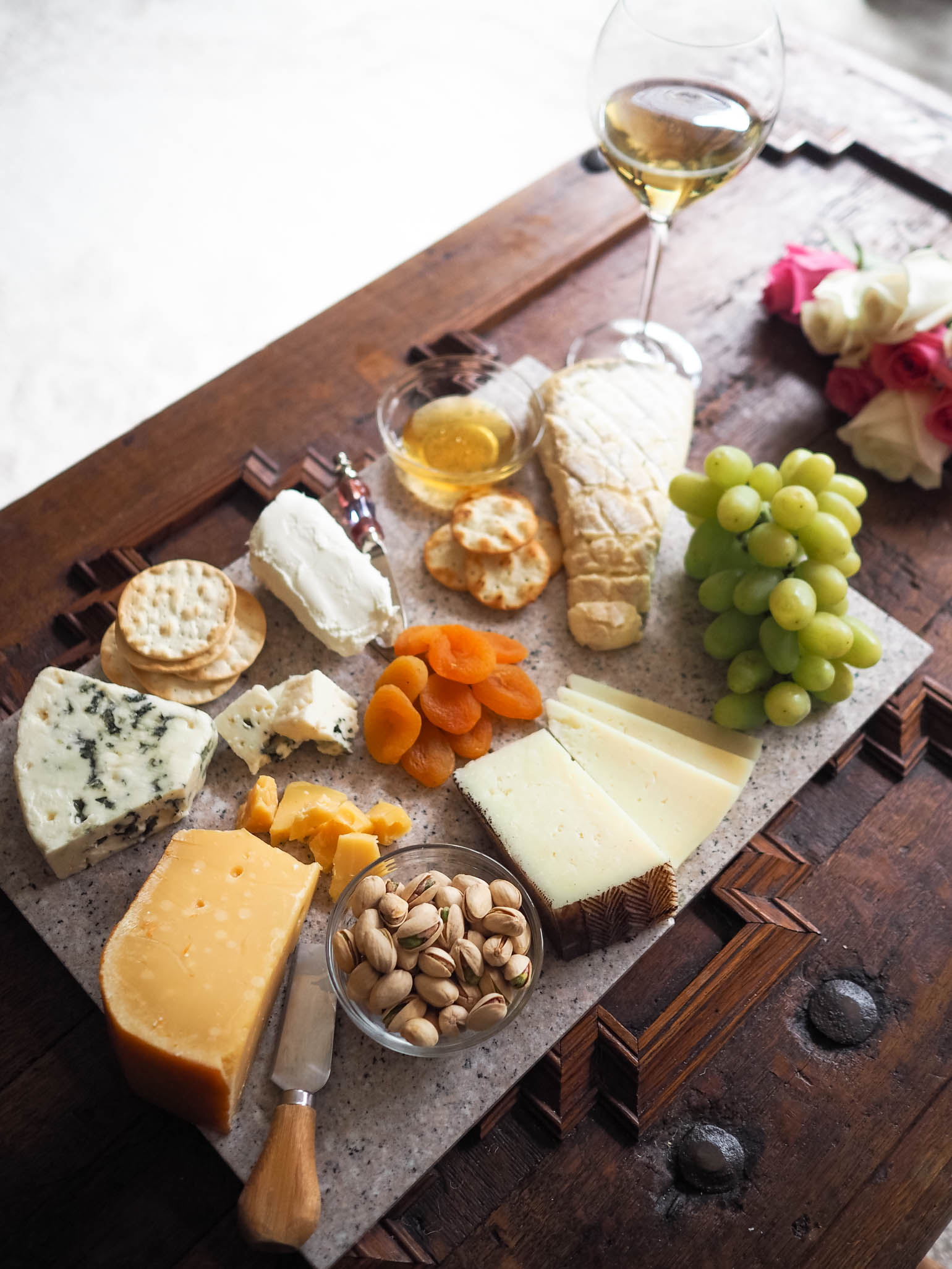 How To Create The Perfect Cheese Board The Brunette Nomad 